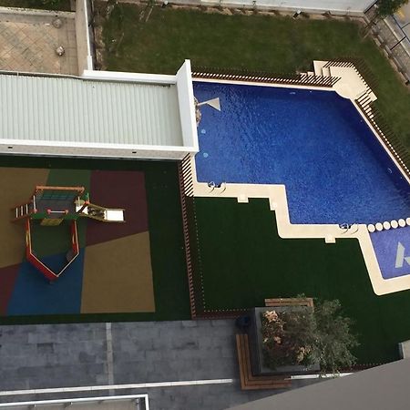 Edificio Attikos - Solo Familias Apartment Gandía Exterior foto